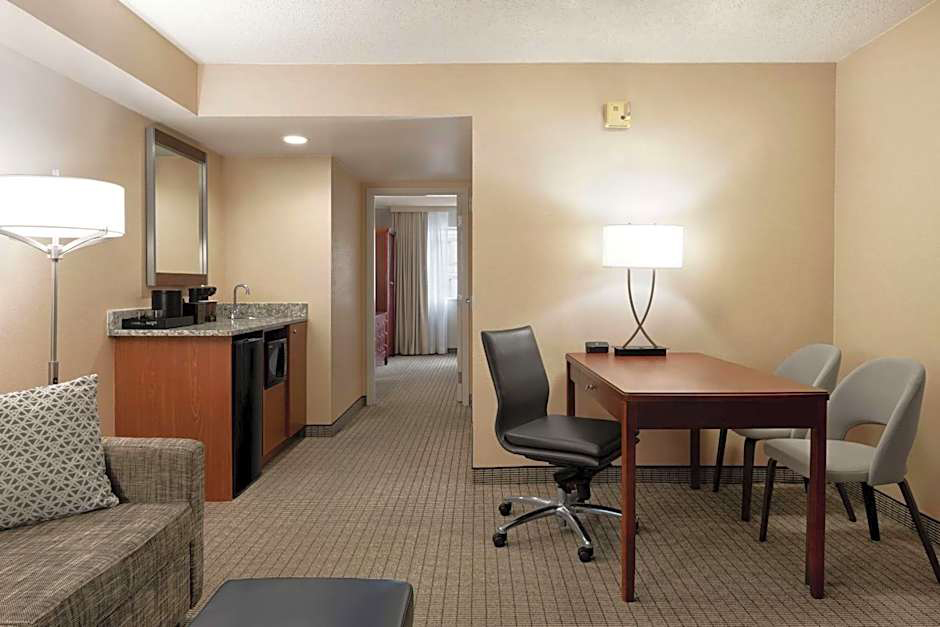 embassy-suites-3-940×627